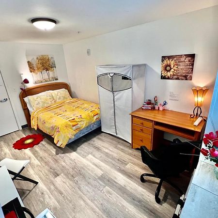 Micro Studio Apartment 10 Minutes Walk To University Of Washington Seattle Exterior photo