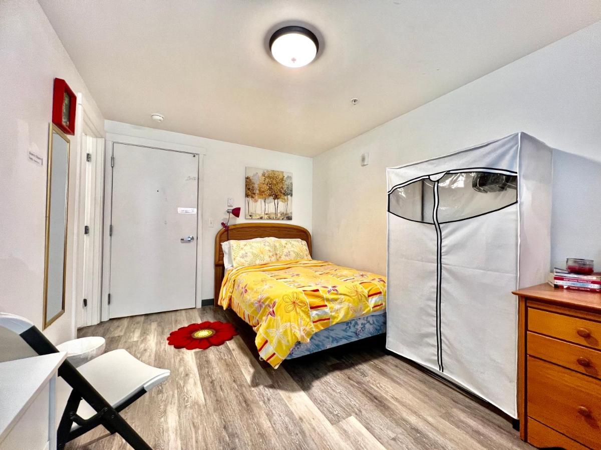Micro Studio Apartment 10 Minutes Walk To University Of Washington Seattle Exterior photo