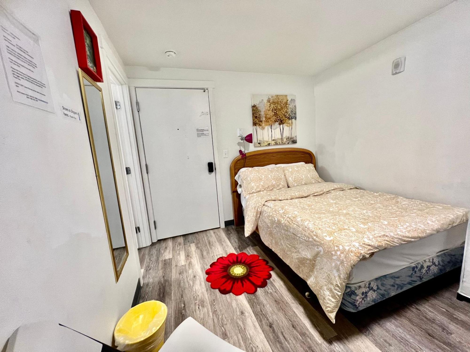 Micro Studio Apartment 10 Minutes Walk To University Of Washington Seattle Exterior photo